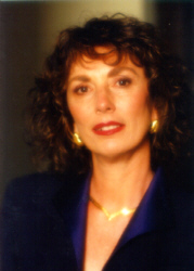 Photo of Gayle Lynds